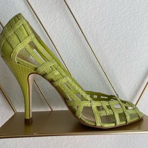 COPY - BCBG size 8.5 Lime Green Snake Skin Pump